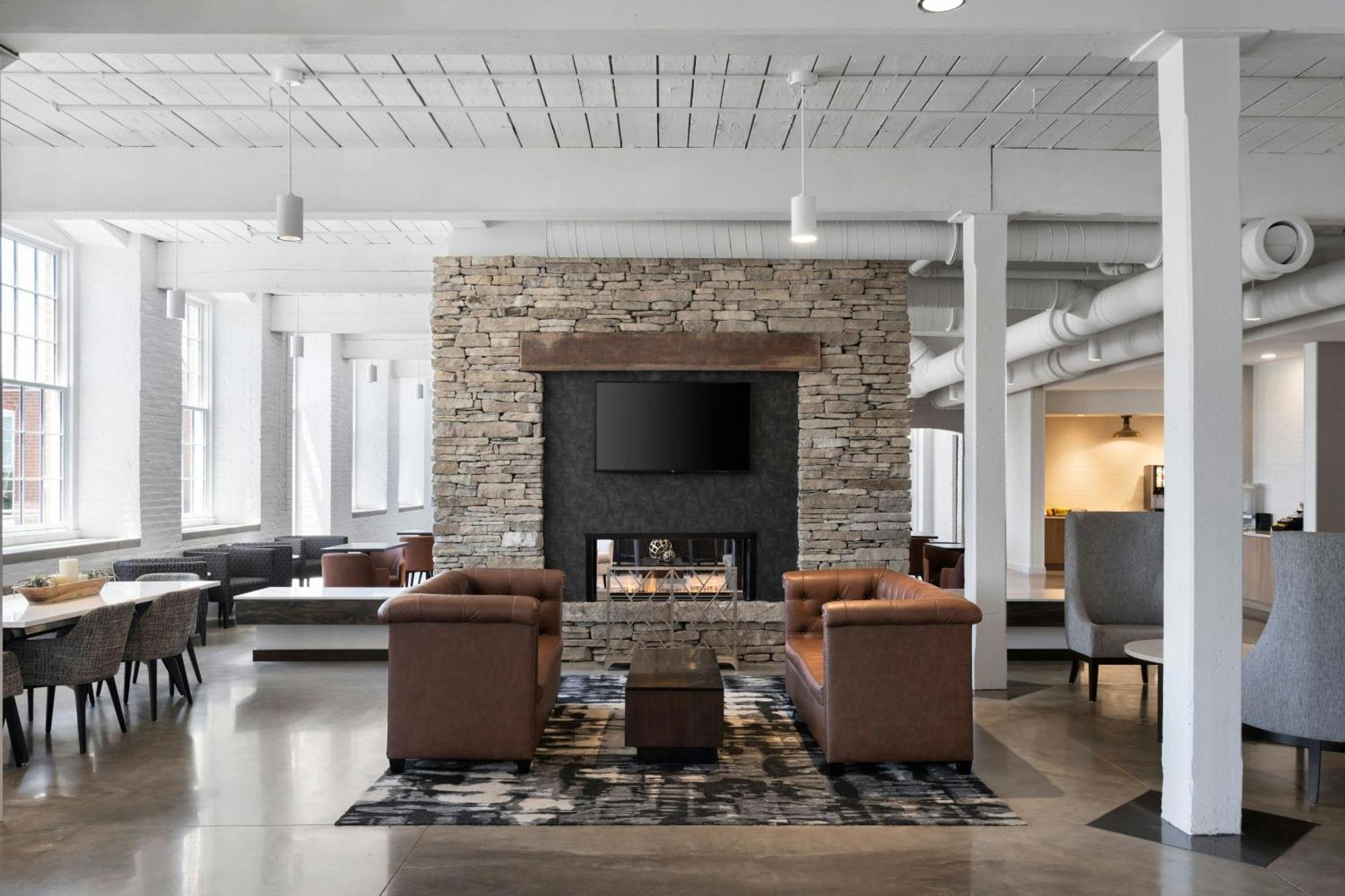 Fairfield Inn & Suites Madison Historic Eagle Cotton Mill Exteriér fotografie